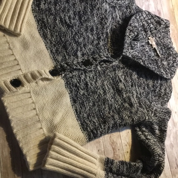 Gap button up cardigan sweater. Size s. - Picture 3 of 10